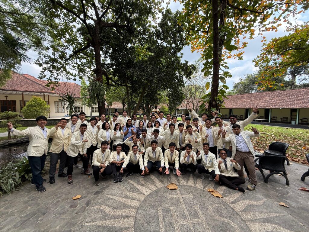 RETRET AKHIR MAHASISWA Politeknik ATMI Surakarta Angkatan 54 & 55